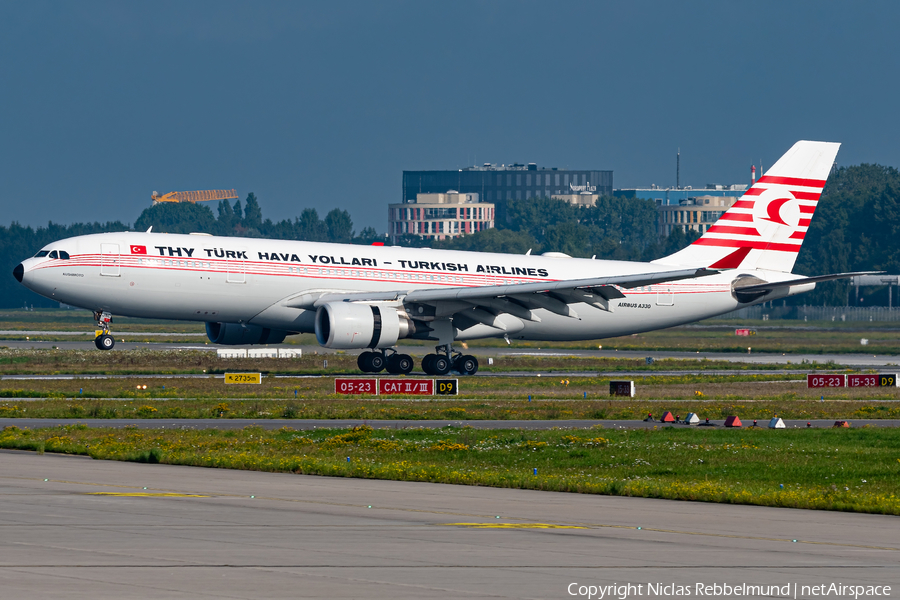 Turkish Airlines Airbus A330-203 (TC-JNC) | Photo 469988