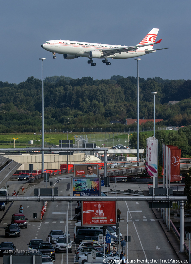 Turkish Airlines Airbus A330-203 (TC-JNC) | Photo 469992