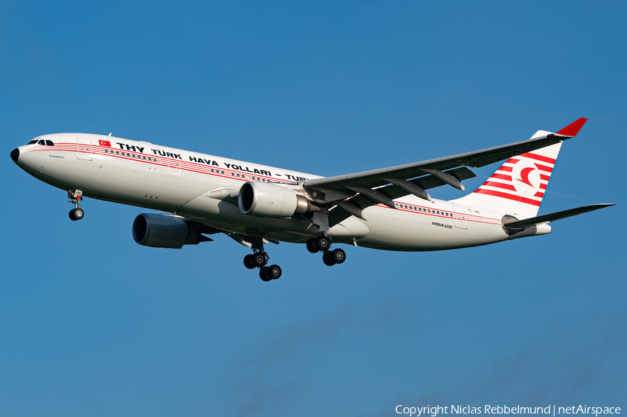 Turkish Airlines Airbus A330-203 (TC-JNC) | Photo 472582