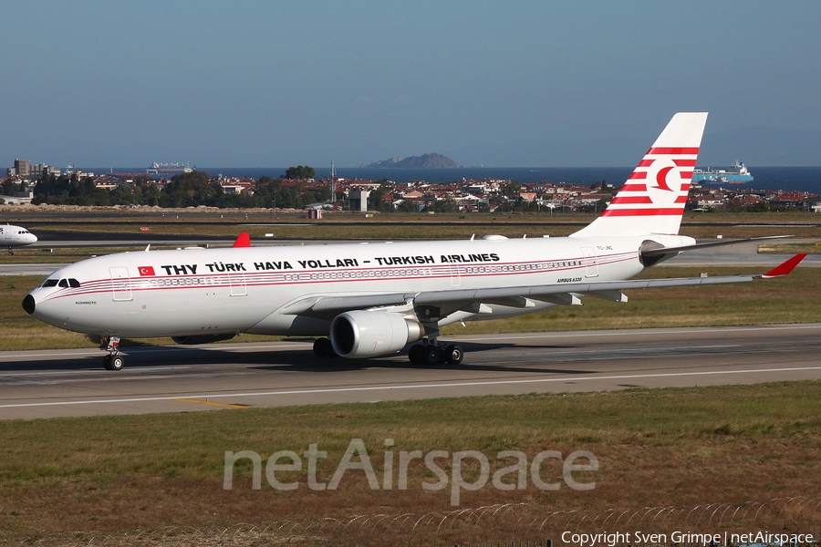 Turkish Airlines Airbus A330-203 (TC-JNC) | Photo 304667