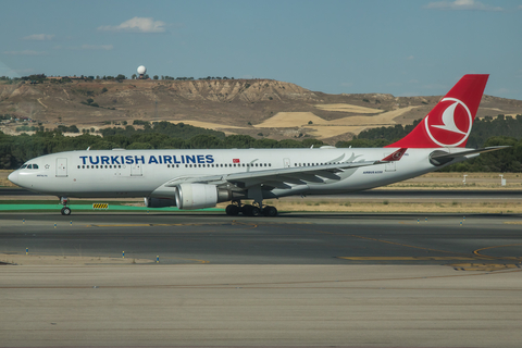 Turkish Airlines Airbus A330-203 (TC-JND) at  Madrid - Barajas, Spain