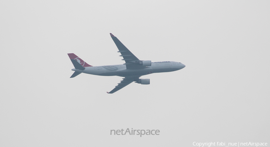 Turkish Airlines Airbus A330-203 (TC-JND) | Photo 104086