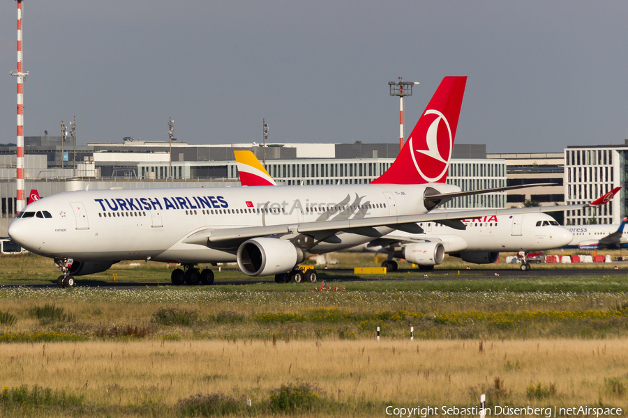 Turkish Airlines Airbus A330-203 (TC-JNE) | Photo 125993