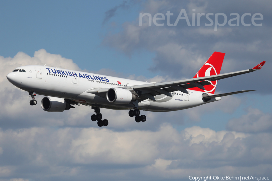 Turkish Airlines Airbus A330-203 (TC-JNE) | Photo 324160