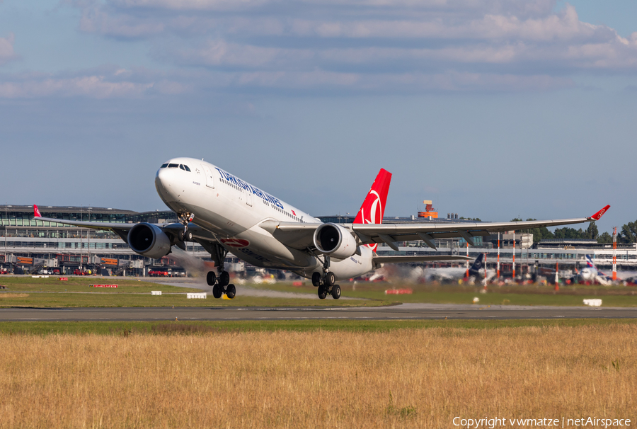 Turkish Airlines Airbus A330-203 (TC-JNE) | Photo 455989