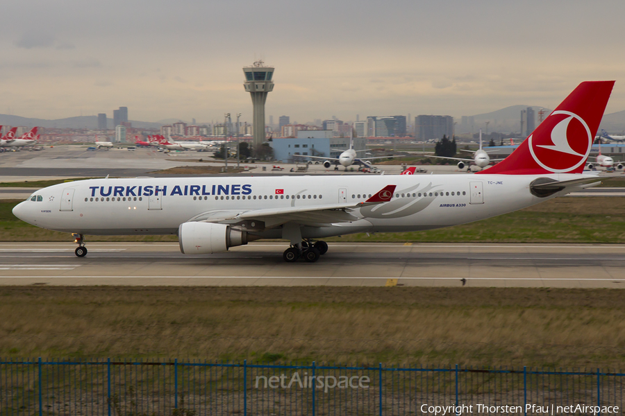 Turkish Airlines Airbus A330-203 (TC-JNE) | Photo 84373