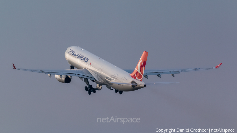 Turkish Airlines Airbus A330-343E (TC-JNJ) | Photo 102065