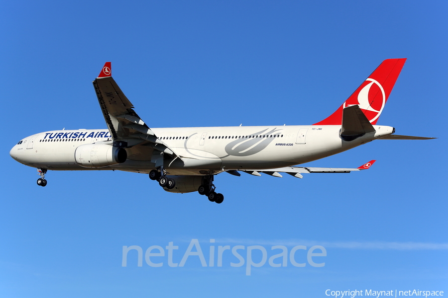 Turkish Airlines Airbus A330-343E (TC-JNK) | Photo 142930