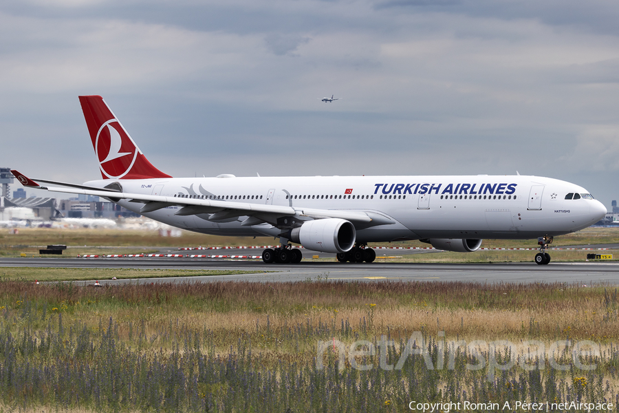 Turkish Airlines Airbus A330-303 (TC-JNS) | Photo 660336