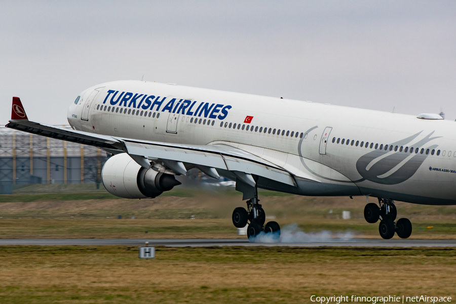 Turkish Airlines Airbus A330-303 (TC-JNS) | Photo 434774
