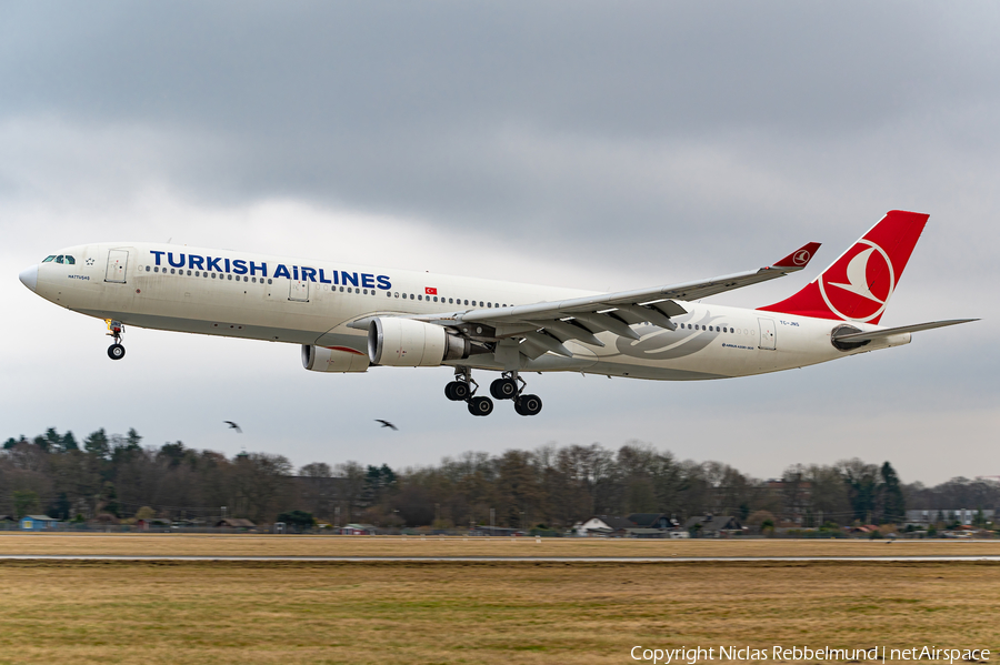 Turkish Airlines Airbus A330-303 (TC-JNS) | Photo 434781