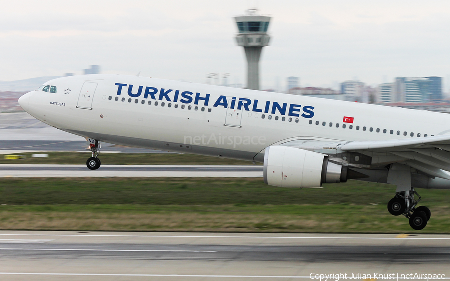 Turkish Airlines Airbus A330-303 (TC-JNS) | Photo 261878