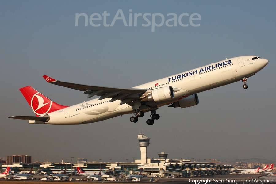 Turkish Airlines Airbus A330-303 (TC-JNS) | Photo 84881