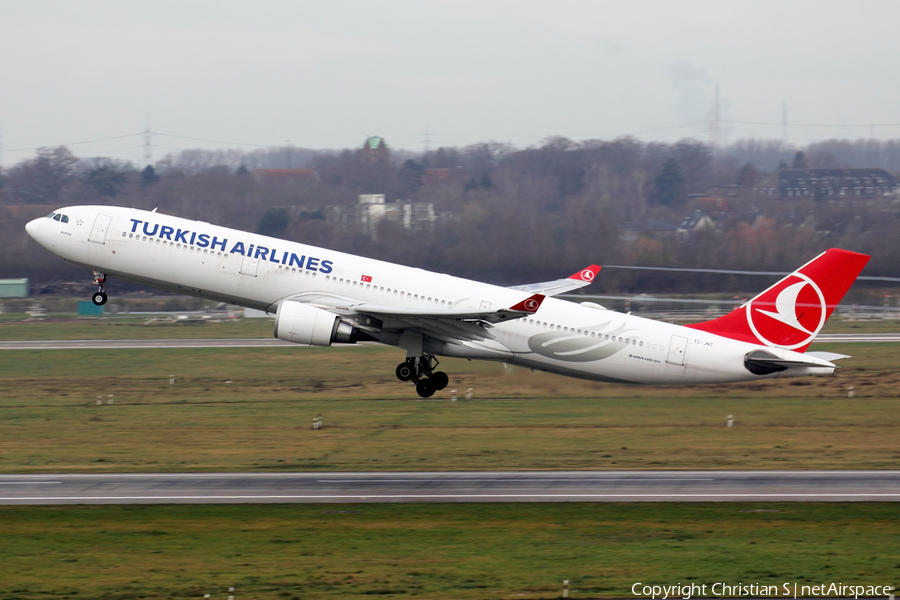 Turkish Airlines Airbus A330-303 (TC-JNT) | Photo 369147