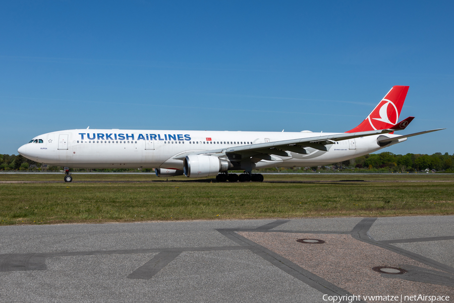 Turkish Airlines Airbus A330-303 (TC-JNT) | Photo 507511