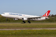 Turkish Airlines Airbus A330-303 (TC-JNT) at  Hamburg - Fuhlsbuettel (Helmut Schmidt), Germany