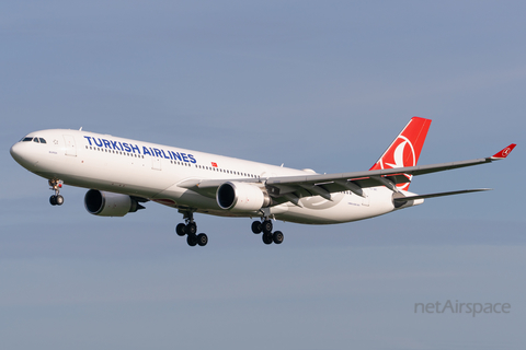 Turkish Airlines Airbus A330-303 (TC-JNT) at  Hamburg - Fuhlsbuettel (Helmut Schmidt), Germany