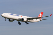 Turkish Airlines Airbus A330-303 (TC-JNT) at  Hamburg - Fuhlsbuettel (Helmut Schmidt), Germany