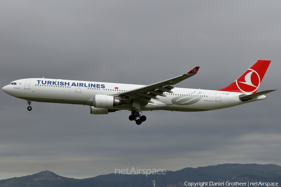 Turkish Airlines Airbus A330-303 (TC-JNZ) | Photo 99551