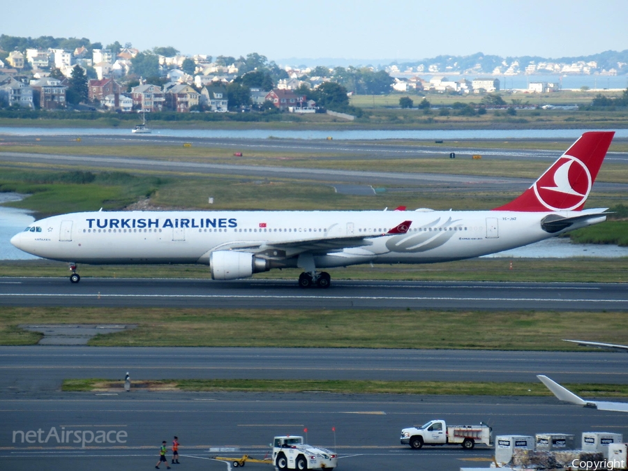 Turkish Airlines Airbus A330-303 (TC-JNZ) | Photo 253469