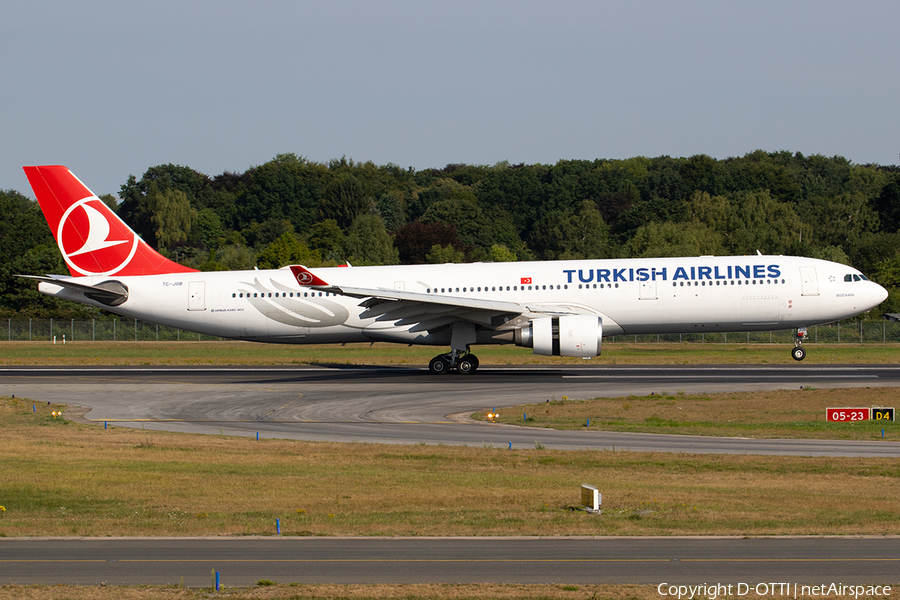 Turkish Airlines Airbus A330-303 (TC-JOB) | Photo 257056