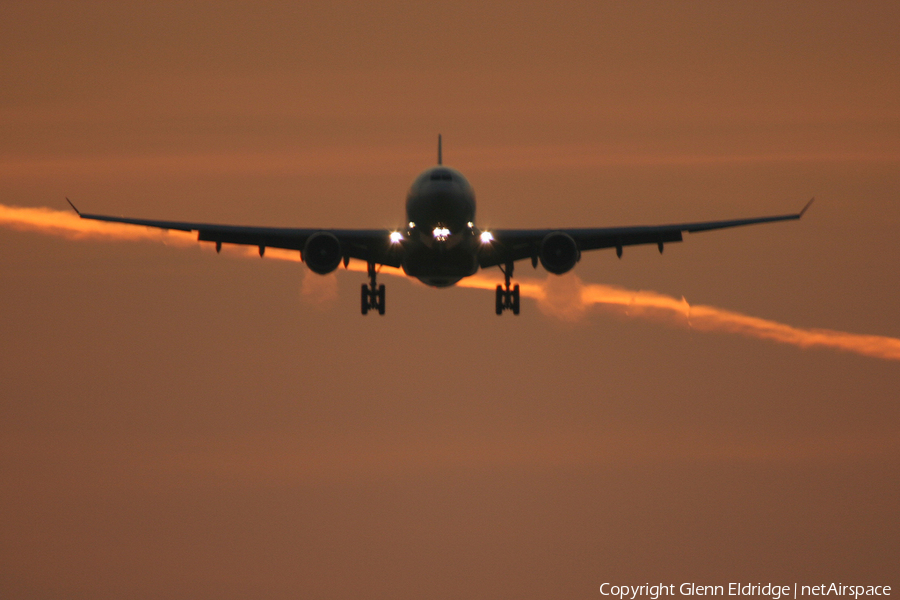 Turkish Airlines Airbus A330-303 (TC-JOB) | Photo 359240