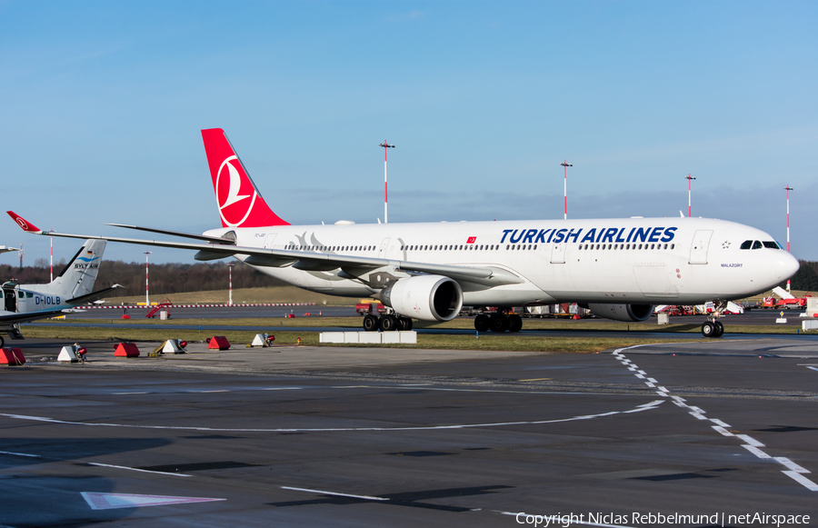 Turkish Airlines Airbus A330-303 (TC-JOD) | Photo 226141