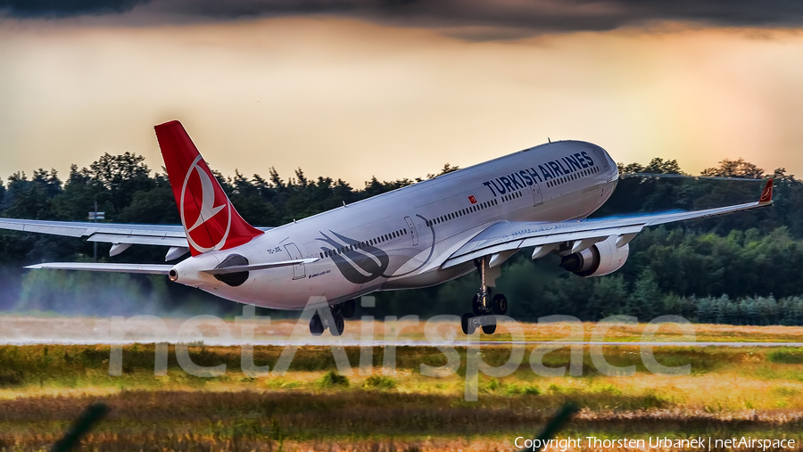 Turkish Airlines Airbus A330-303 (TC-JOE) | Photo 384466