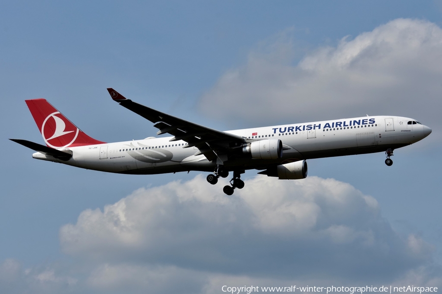 Turkish Airlines Airbus A330-303 (TC-JOE) | Photo 537440