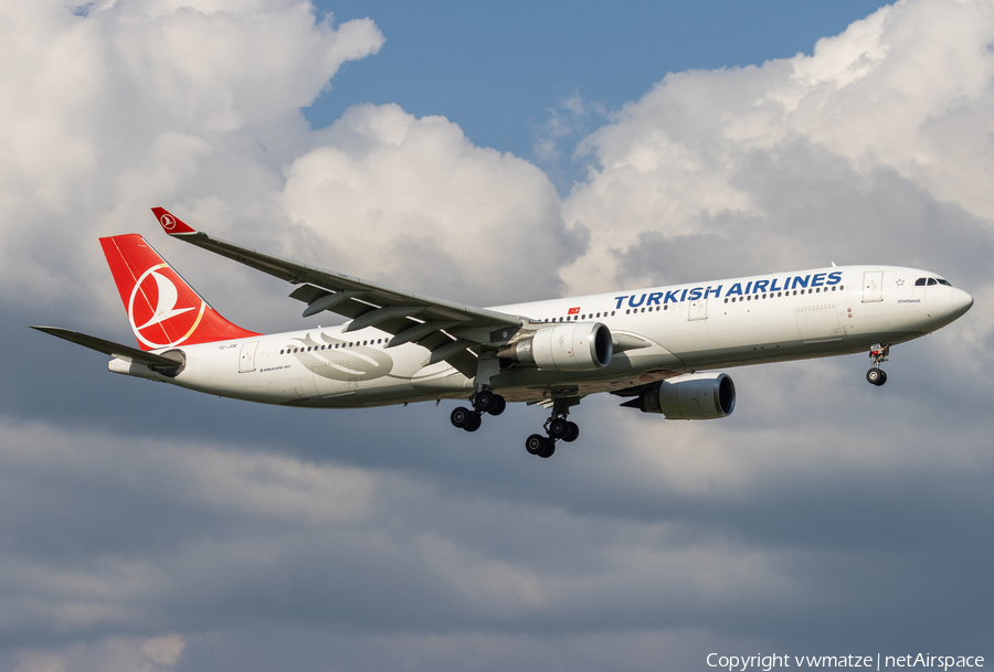 Turkish Airlines Airbus A330-303 (TC-JOE) | Photo 466407