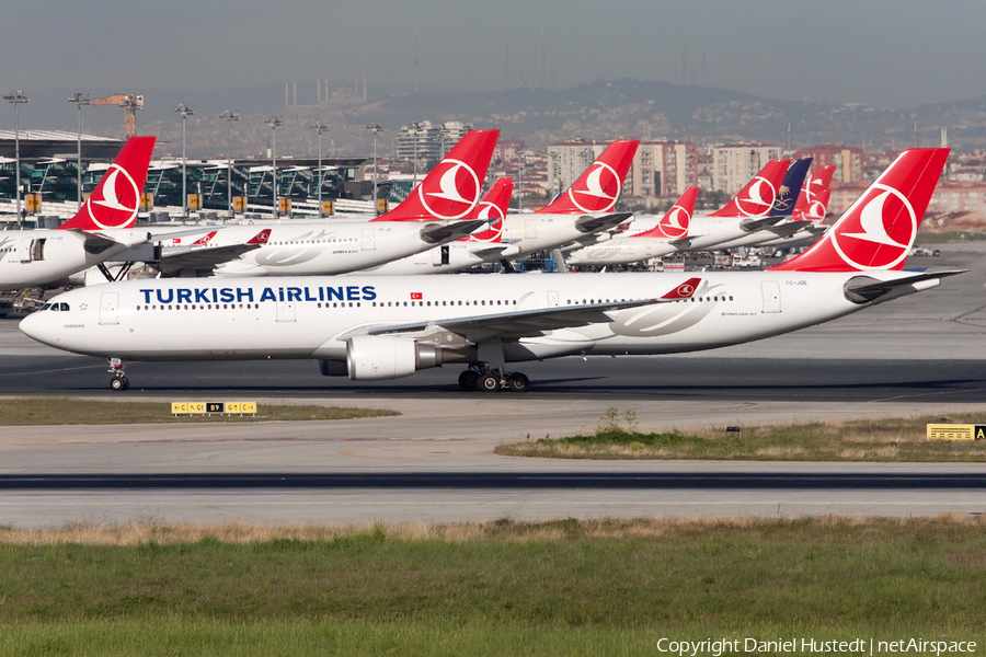 Turkish Airlines Airbus A330-303 (TC-JOE) | Photo 495237