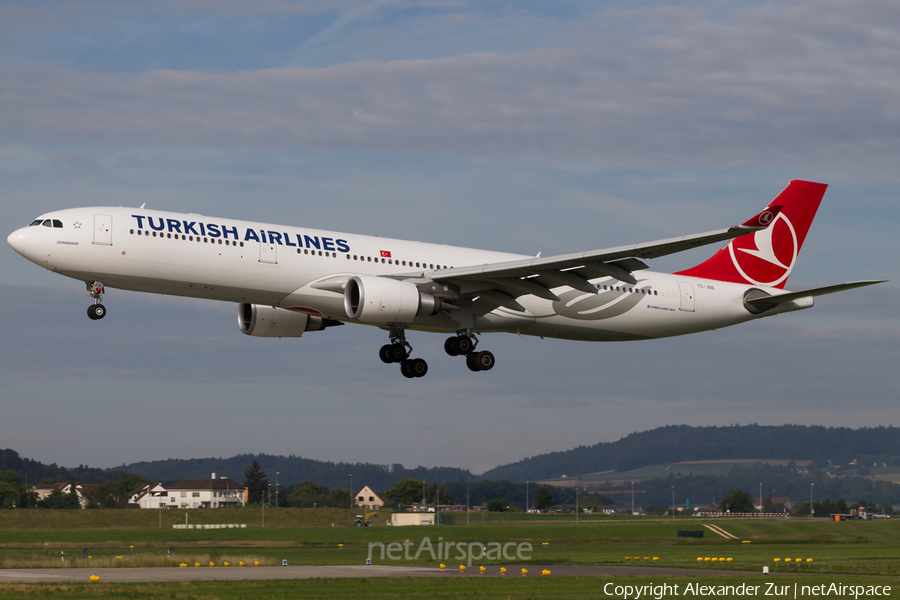 Turkish Airlines Airbus A330-303 (TC-JOE) | Photo 118962