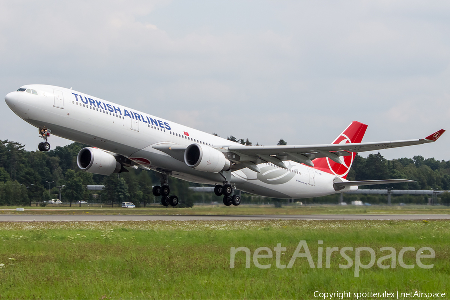 Turkish Airlines Airbus A330-303 (TC-JOF) | Photo 117037