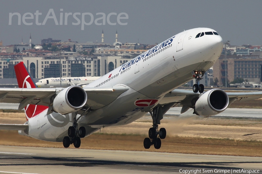 Turkish Airlines Airbus A330-303 (TC-JOF) | Photo 83156
