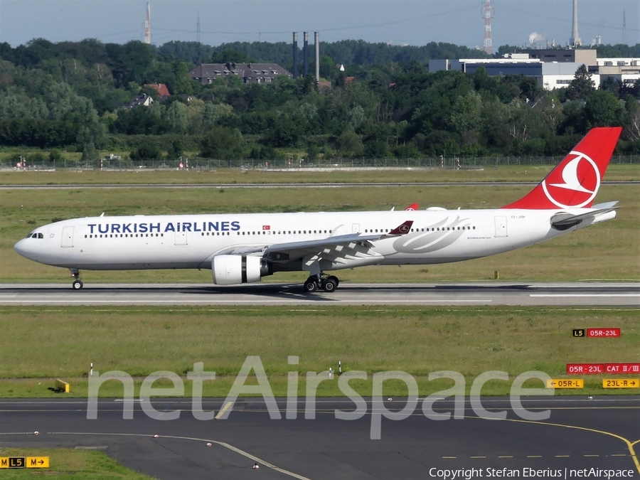 Turkish Airlines Airbus A330-303 (TC-JOH) | Photo 327178