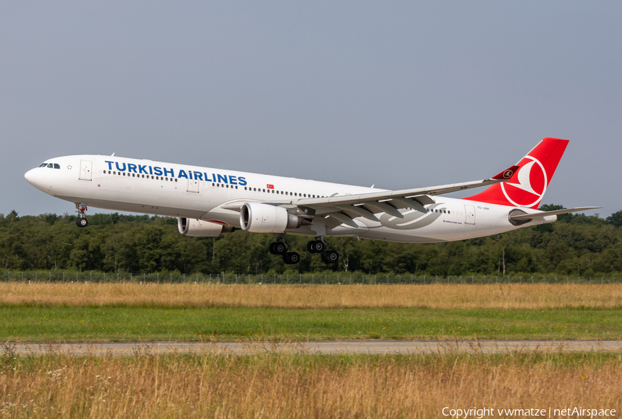 Turkish Airlines Airbus A330-303 (TC-JOH) | Photo 456171