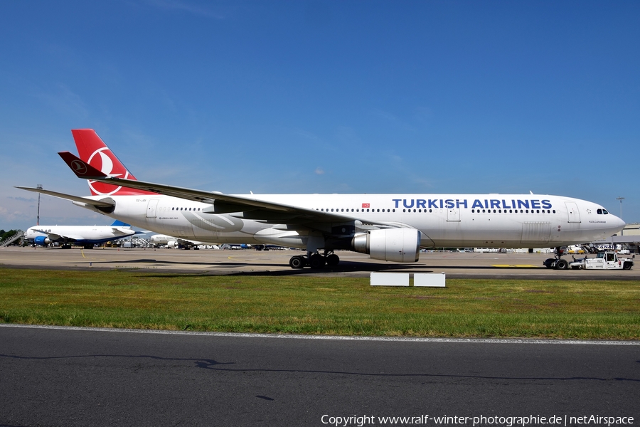 Turkish Airlines Airbus A330-303 (TC-JOI) | Photo 495820