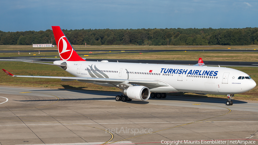 Turkish Airlines Airbus A330-303 (TC-JOI) | Photo 189471