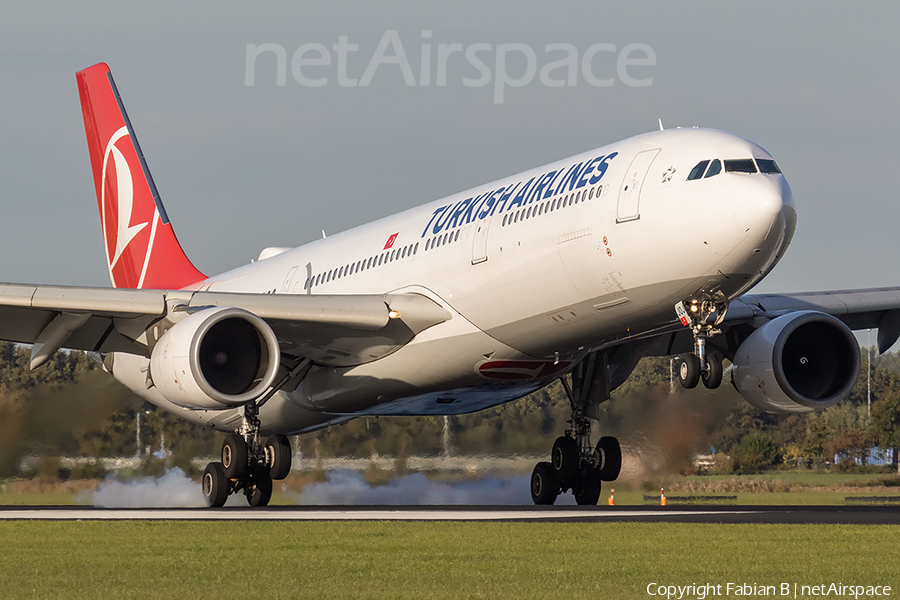 Turkish Airlines Airbus A330-303 (TC-JOJ) | Photo 290384