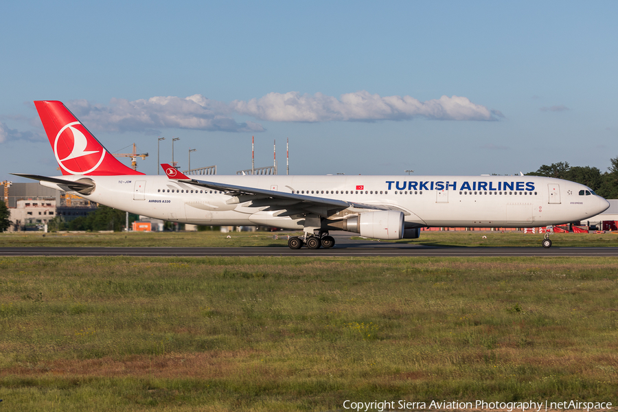 Turkish Airlines Airbus A330-302X (TC-JOM) | Photo 327460