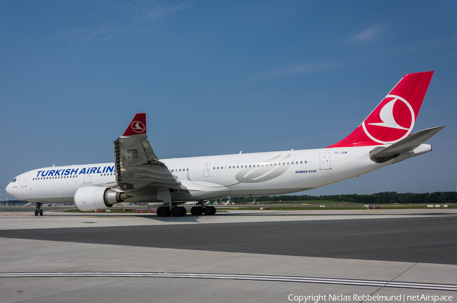 Turkish Airlines Airbus A330-302X (TC-JOM) | Photo 254582