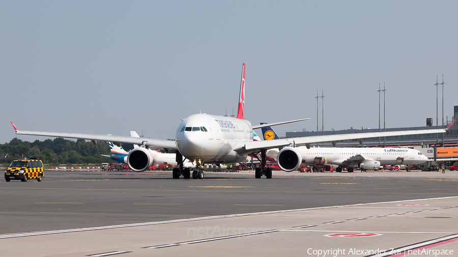 Turkish Airlines Airbus A330-302X (TC-JOM) | Photo 255007