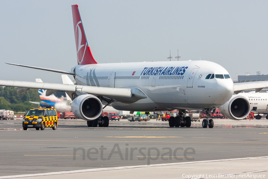 Turkish Airlines Airbus A330-302X (TC-JOM) | Photo 259002