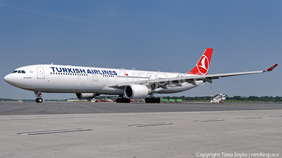 Turkish Airlines Airbus A330-302X (TC-JOM) | Photo 287775