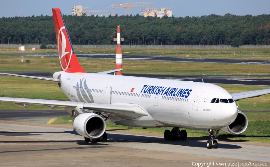 Turkish Airlines Airbus A330-302X (TC-JOM) | Photo 178727