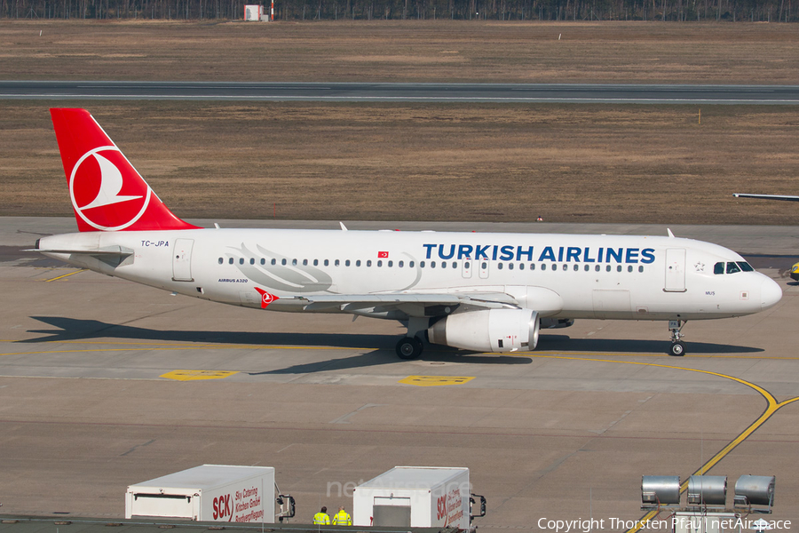 Turkish Airlines Airbus A320-232 (TC-JPA) | Photo 102075