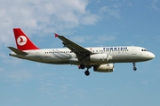 Turkish Airlines Airbus A320-232 (TC-JPB) at  Hamburg - Fuhlsbuettel (Helmut Schmidt), Germany