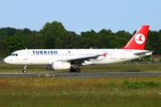 Turkish Airlines Airbus A320-232 (TC-JPB) at  Hamburg - Fuhlsbuettel (Helmut Schmidt), Germany