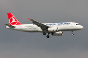 Turkish Airlines Airbus A320-232 (TC-JPB) at  Istanbul - Ataturk, Turkey
