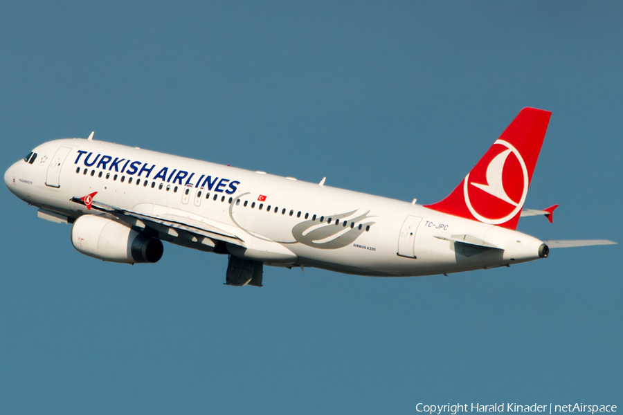 Turkish Airlines Airbus A320-232 (TC-JPC) | Photo 300876